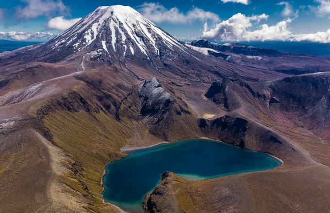 Tama Lake & Mount Ngauruhoe, Neuseeland news bild